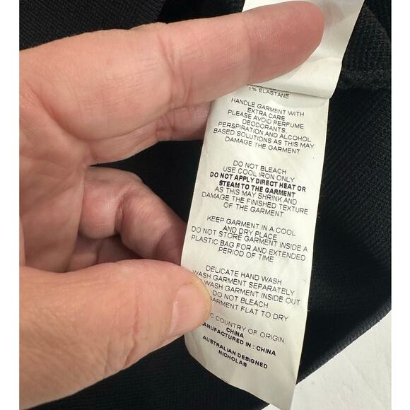 NICHOLAS Sweater Dress size Large Open Shoulder Bell Cuffs Stretch Mini Length - Picture 9 of 9